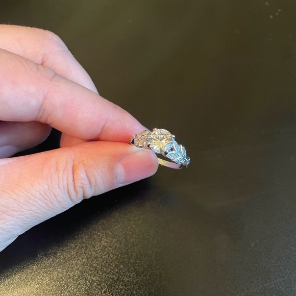 Austrian crystal silver woman ring - Picture 7 of 7